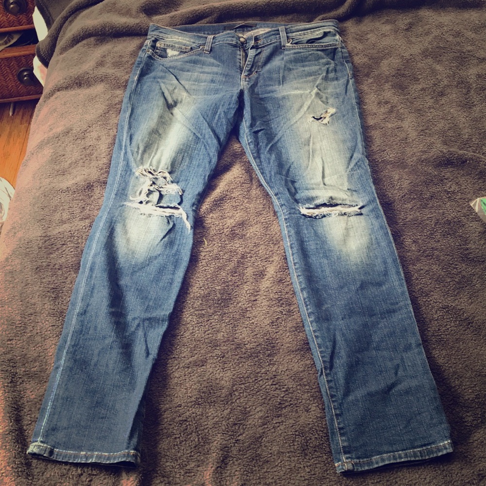 Joe’s Jeans distressed straight leg denim Size 31.